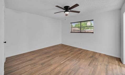 216 Texas Avenue Hewitt TX 76643