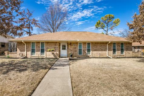 1926 Maxwell Drive Lewisville TX 75077