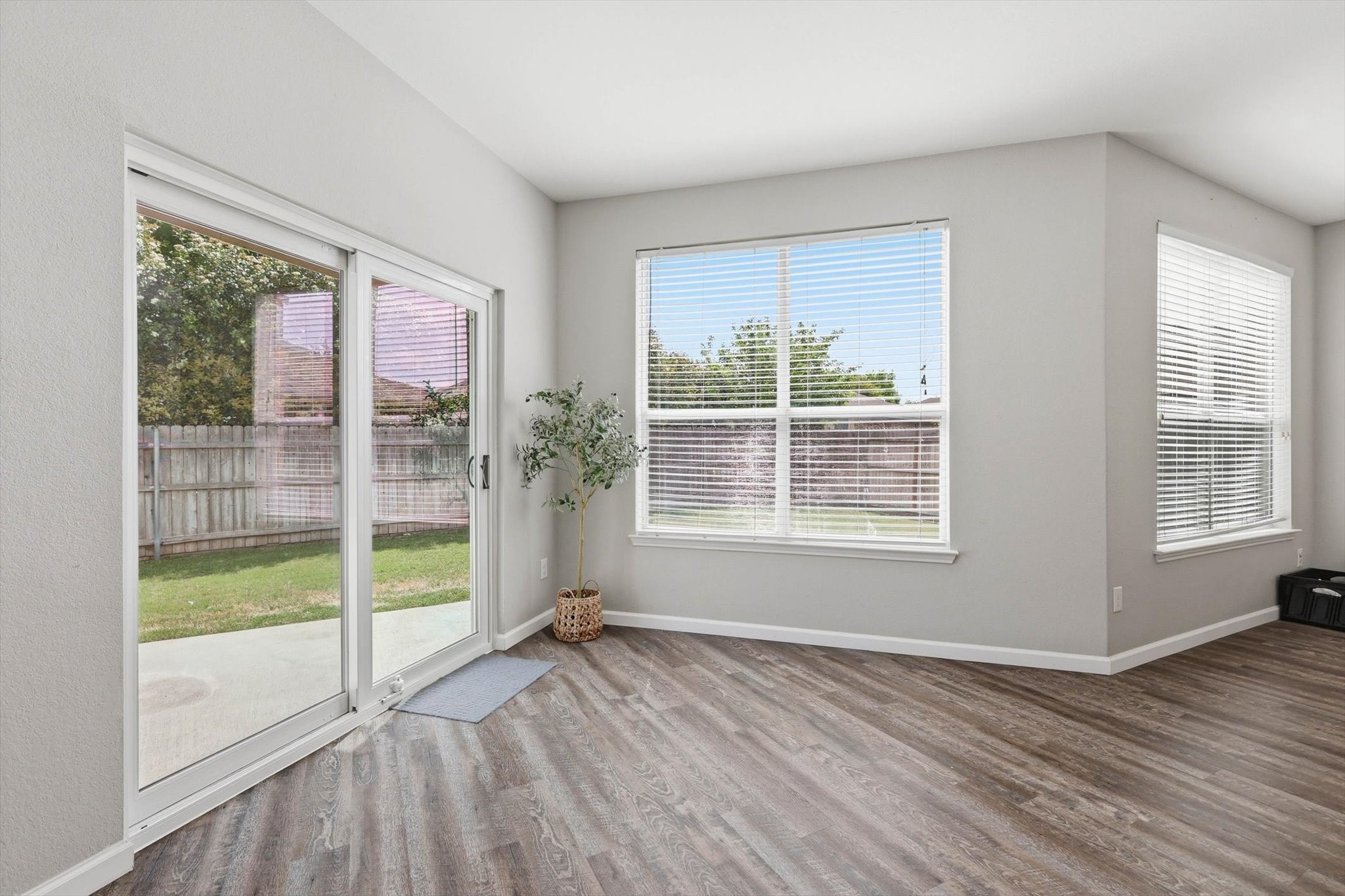 10832 Thorngrove Court Fort Worth TX 76052
