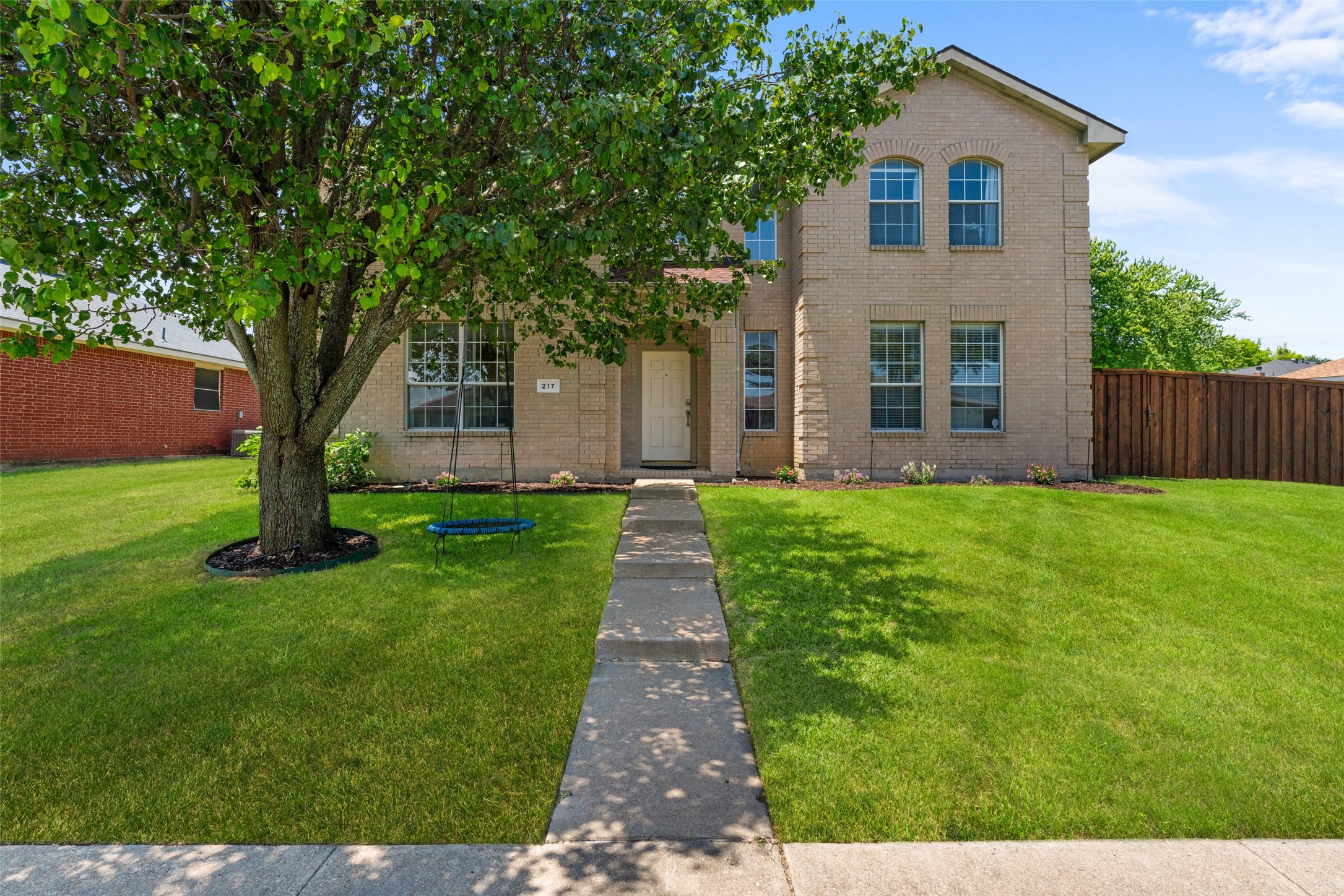 217 Buffalo Creek Drive Desoto TX 75115