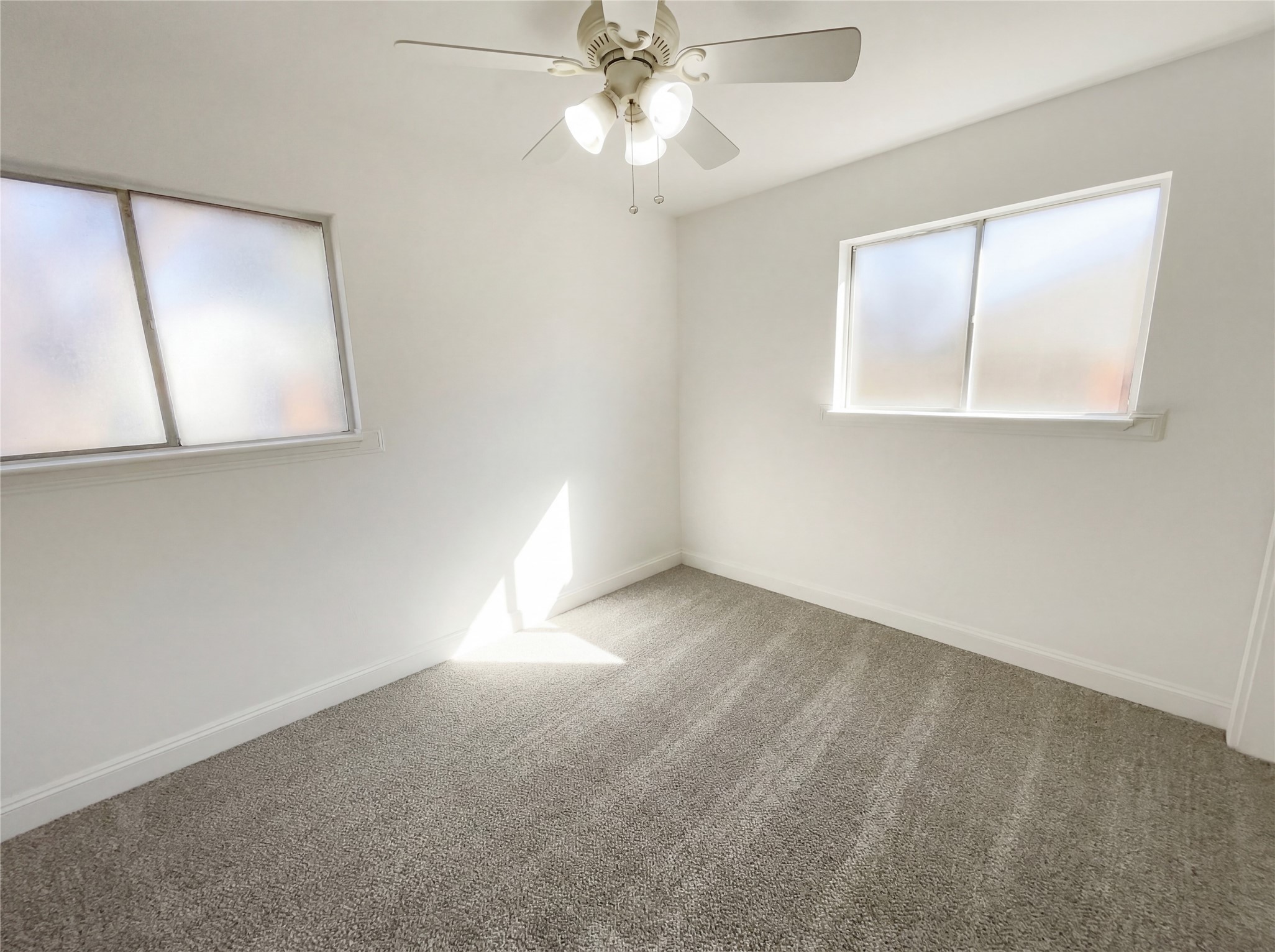 821 E Mission Street Crowley TX 76036