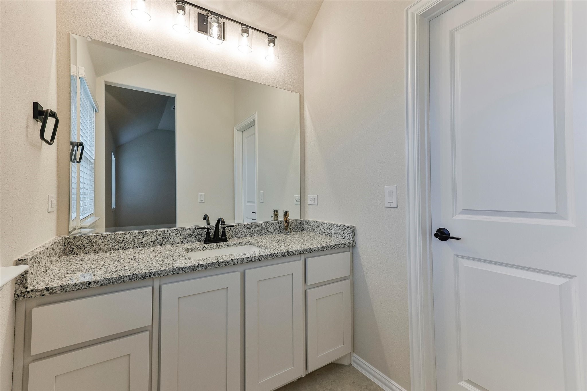 10 Covey Lane Sanger TX 76266