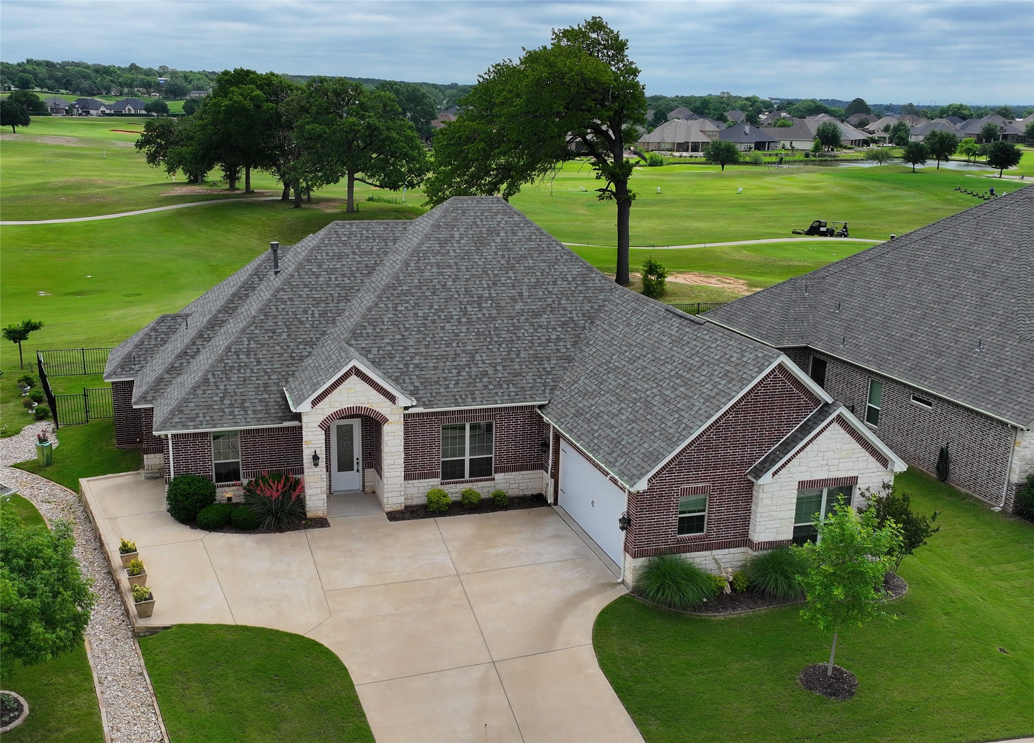 2025 Clive Drive Granbury TX 76048