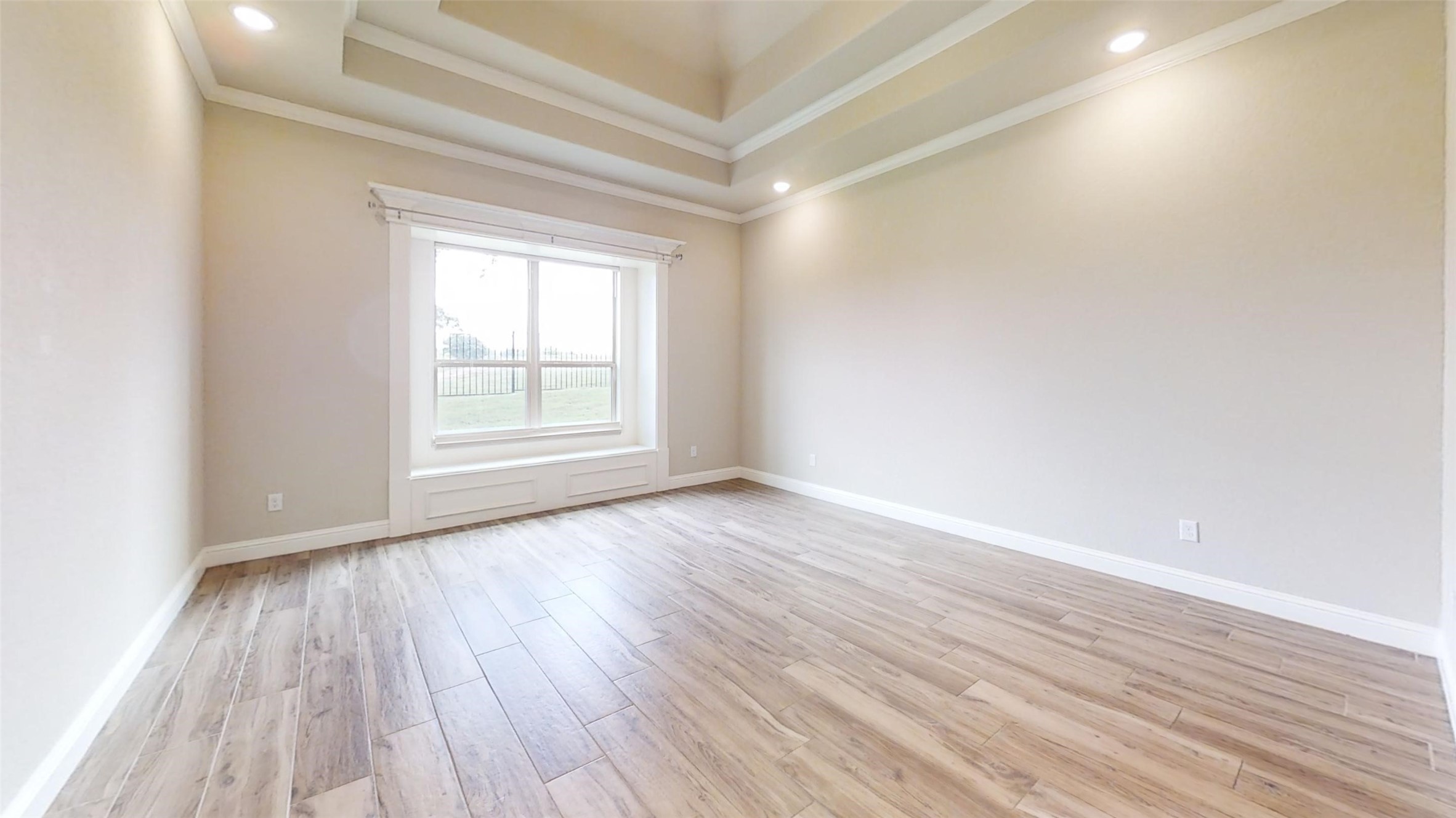 2025 Clive Drive Granbury TX 76048