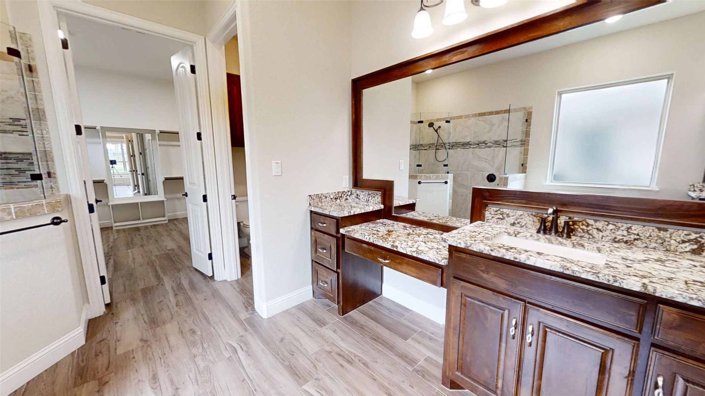 2025 Clive Drive Granbury TX 76048