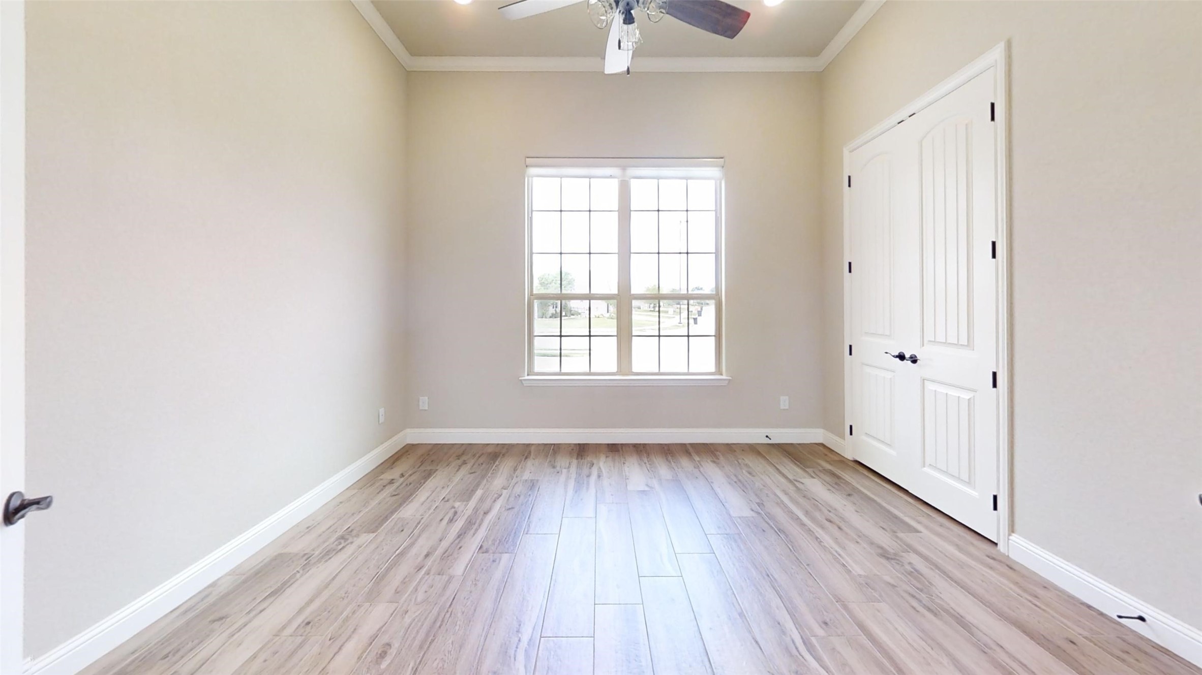 2025 Clive Drive Granbury TX 76048