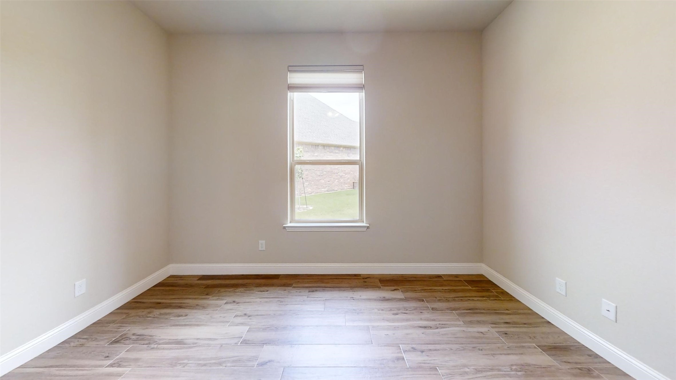 2025 Clive Drive Granbury TX 76048