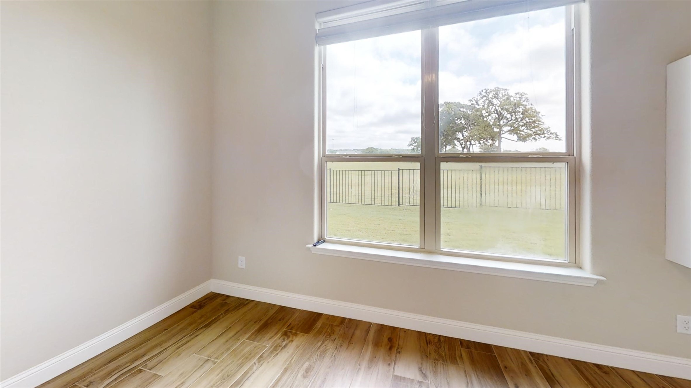 2025 Clive Drive Granbury TX 76048