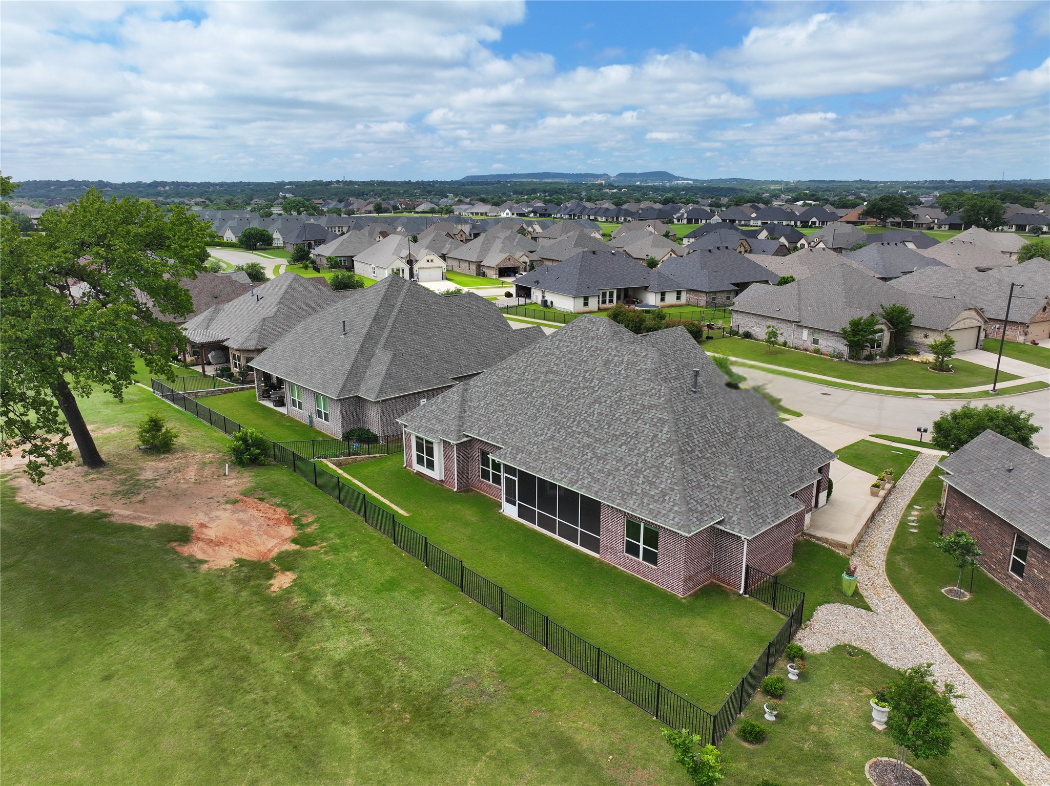 2025 Clive Drive Granbury TX 76048