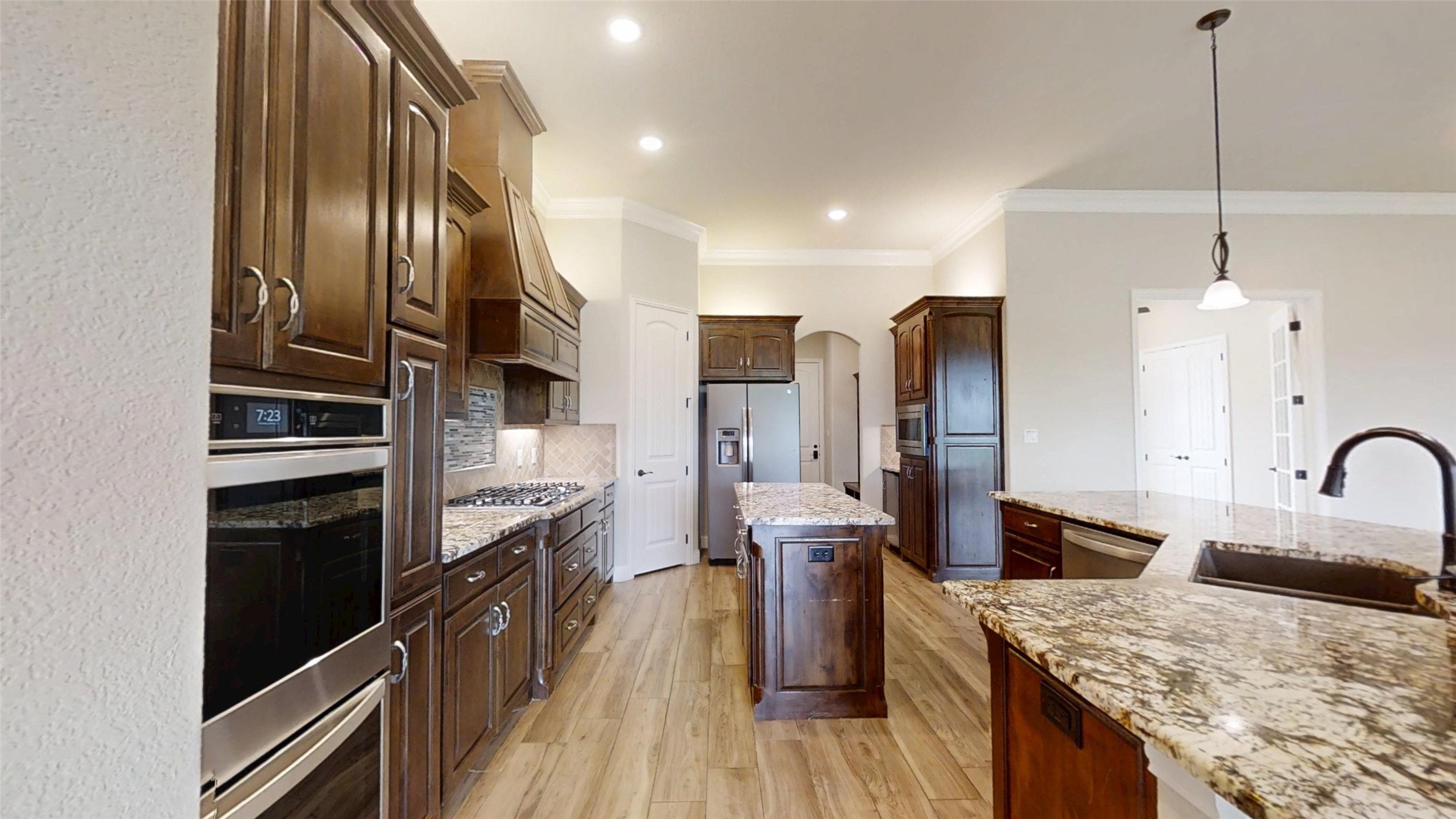 2025 Clive Drive Granbury TX 76048