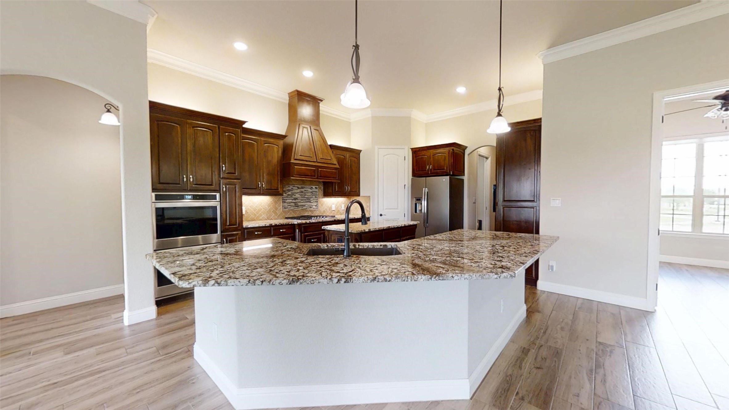 2025 Clive Drive Granbury TX 76048