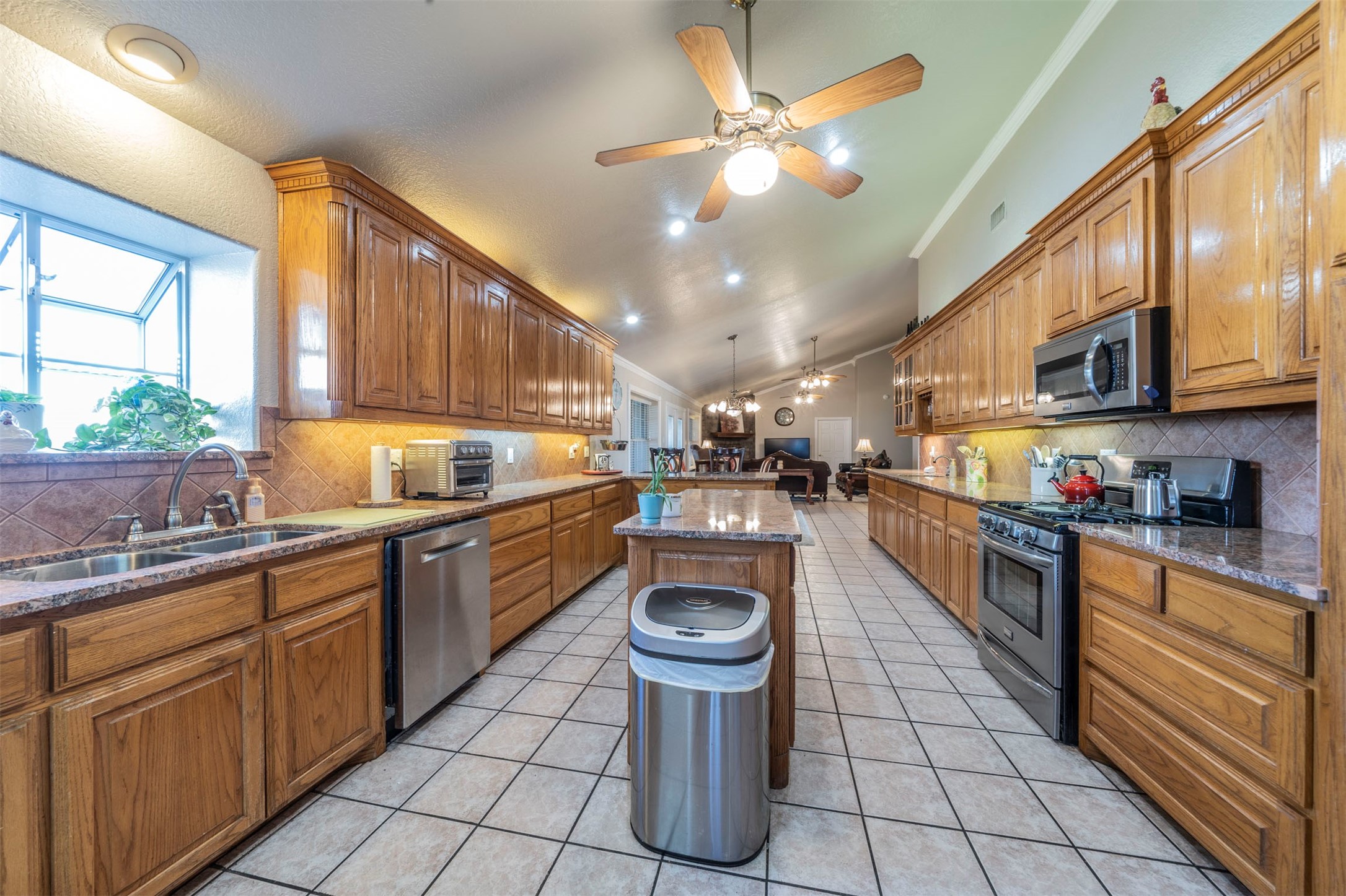 20175 Willow Glade Circle Pilot Point TX 76258