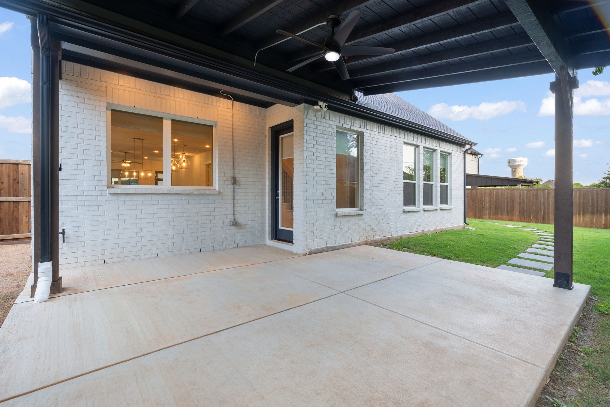 7129 Feather Crest Lane North Richland Hills TX 76182