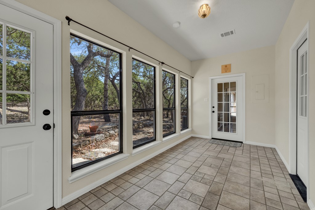 1560 Roadrunner Lane Canyon Lake TX 78133