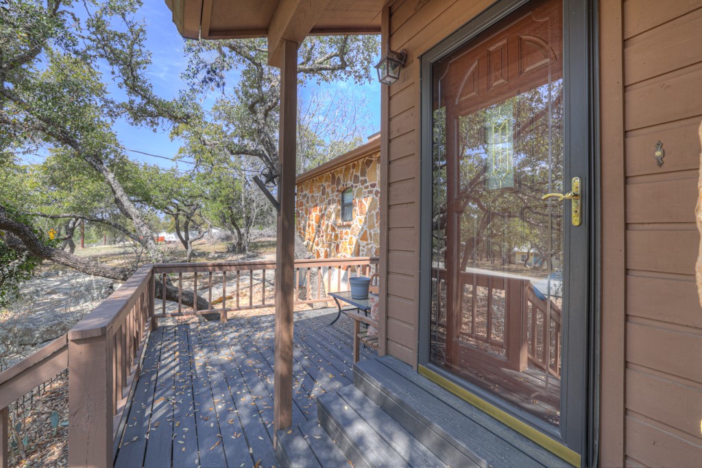 1560 Roadrunner Lane Canyon Lake TX 78133