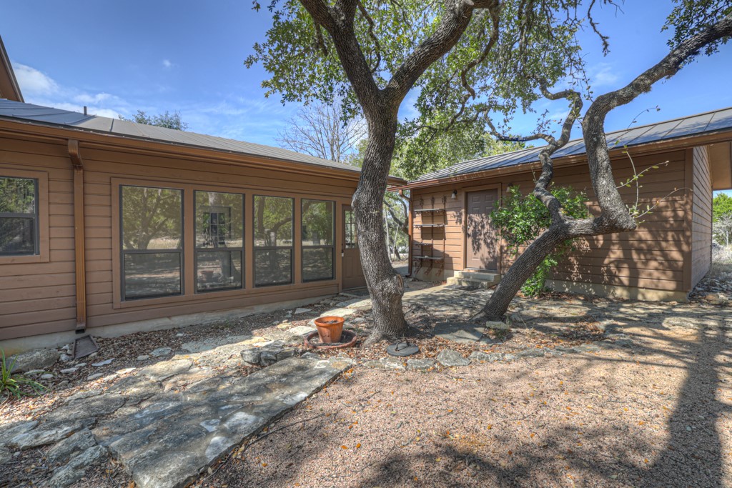 1560 Roadrunner Lane Canyon Lake TX 78133