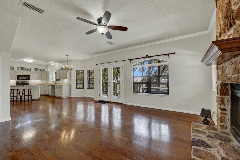 1560 Roadrunner Lane Canyon Lake TX 78133