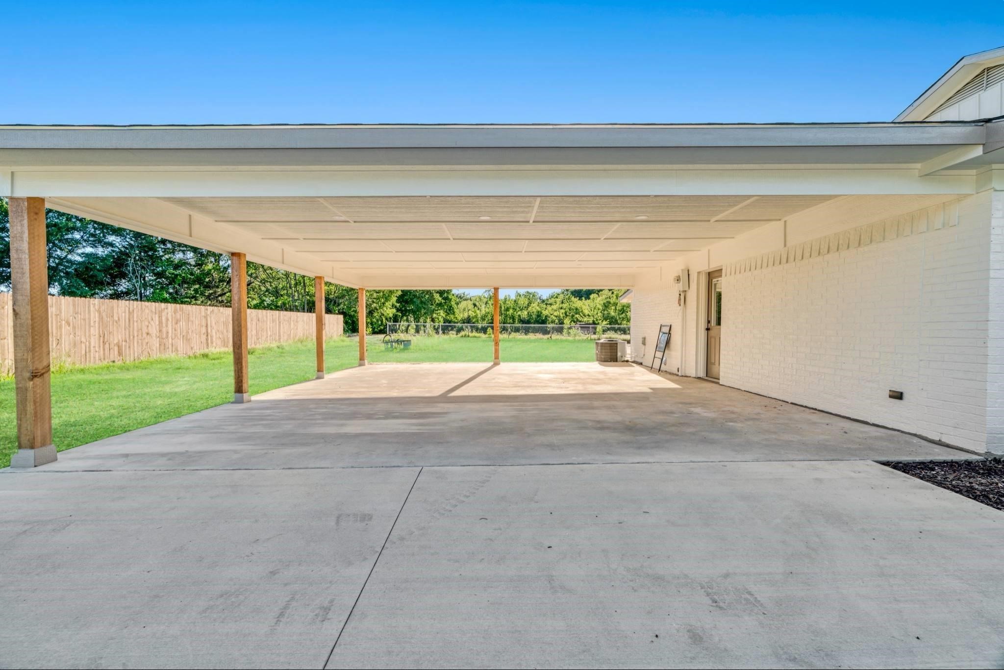 670 County Road 44050 Powderly TX 75473