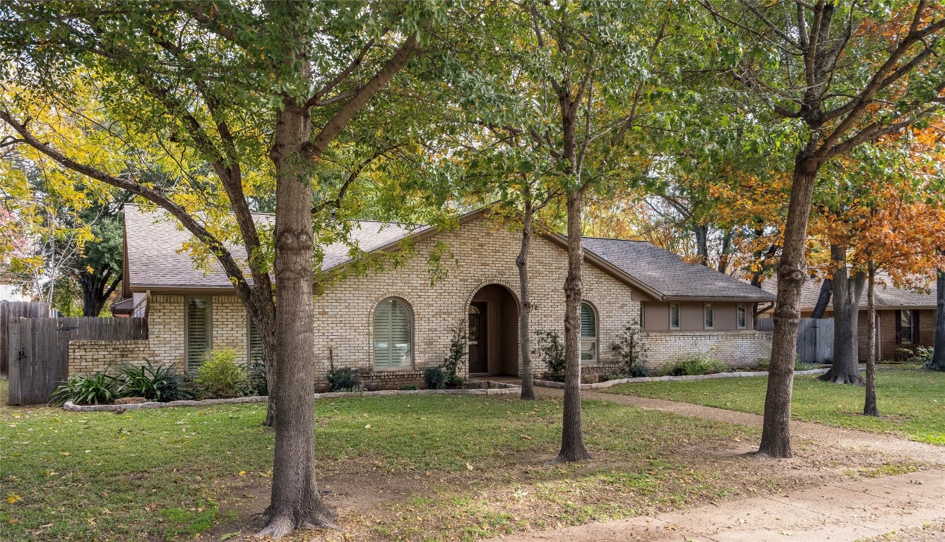 612 Tanglewood Drive S Irving TX 75061