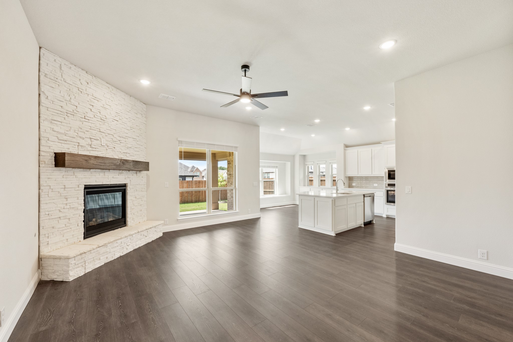 824 Alamo Court Desoto TX 75115