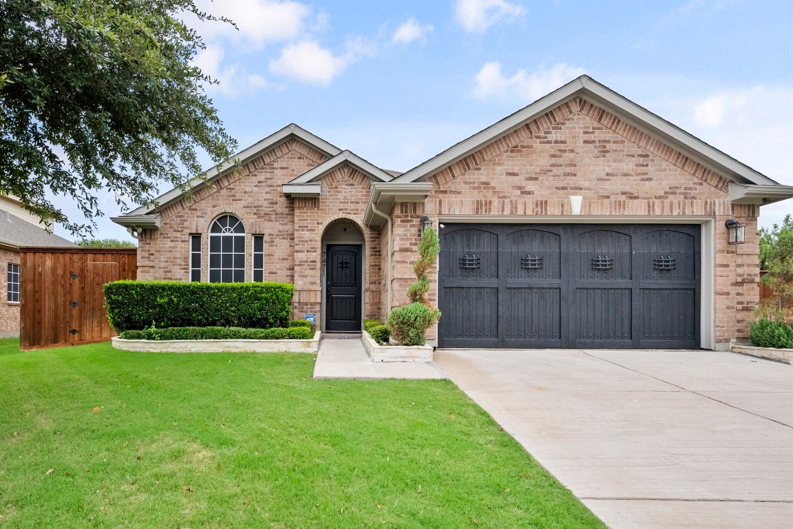 7471 Tinto Grand Prairie TX 75054