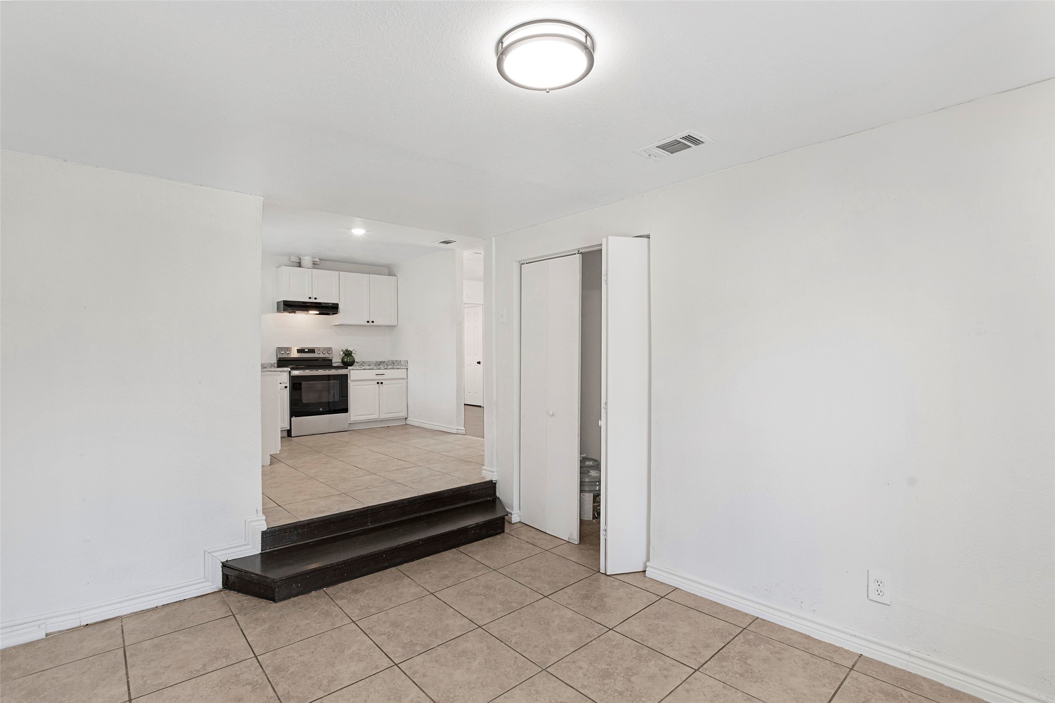 665 Freeman Drive Garland TX 75040