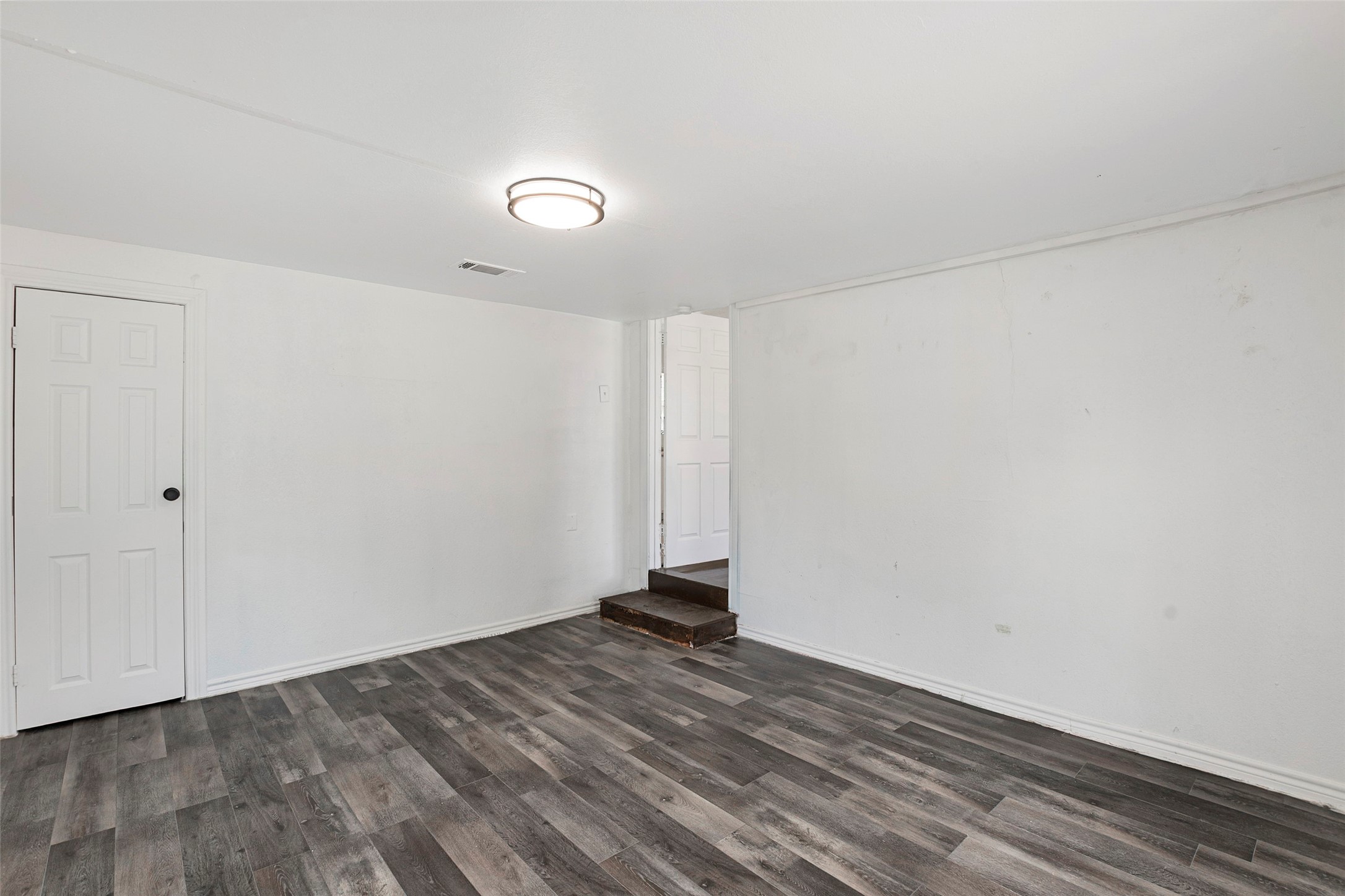 665 Freeman Drive Garland TX 75040