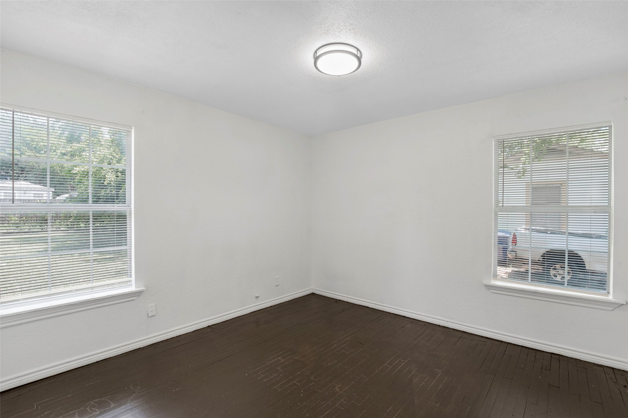 665 Freeman Drive Garland TX 75040