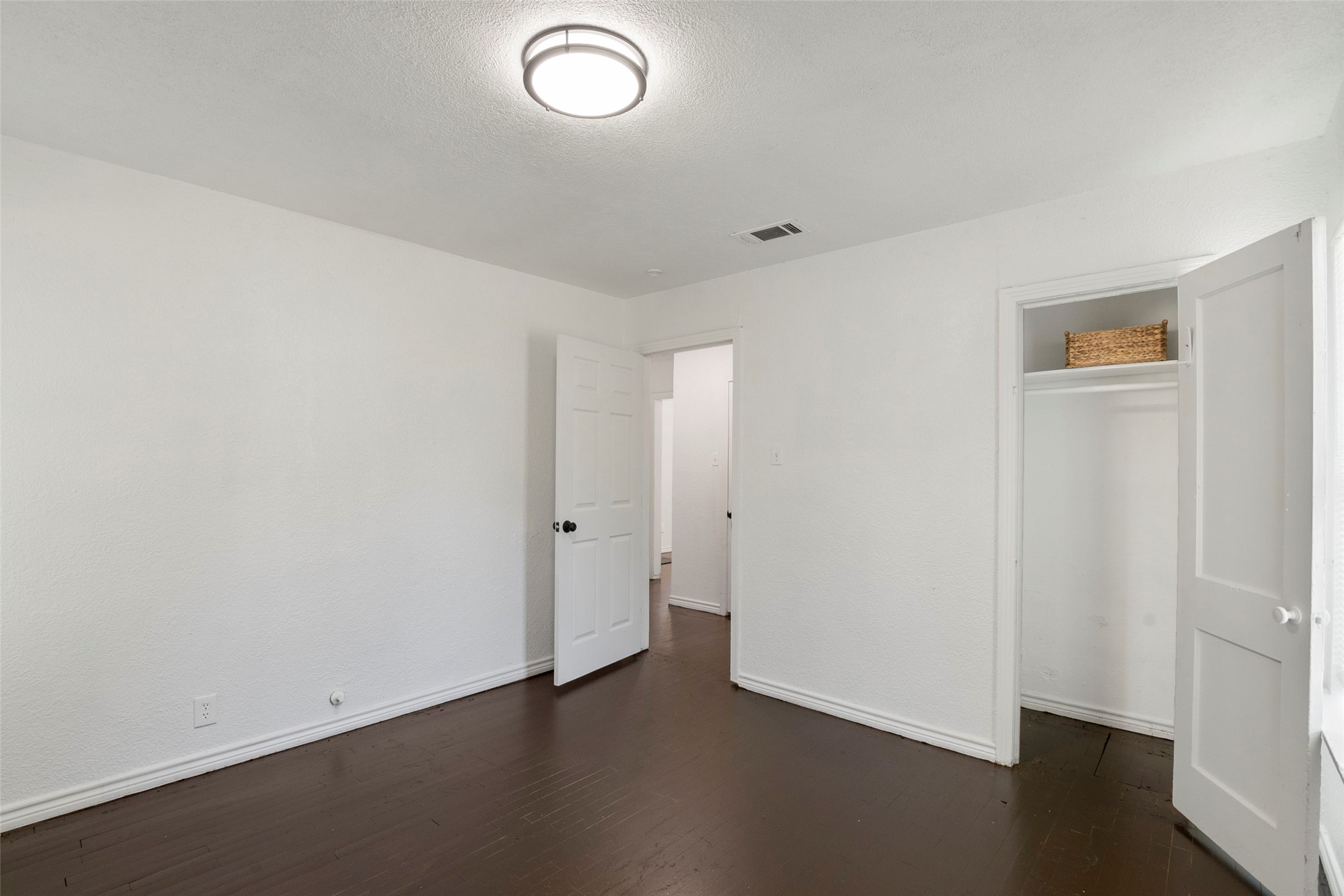 665 Freeman Drive Garland TX 75040