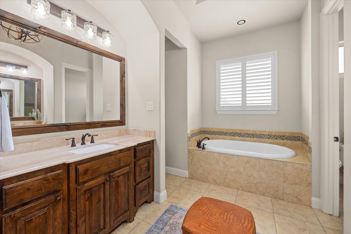 106 Rattler Way Fort Worth TX 76126