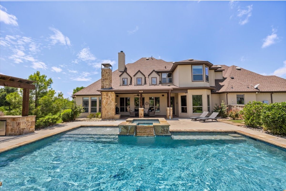 106 Rattler Way Fort Worth TX 76126