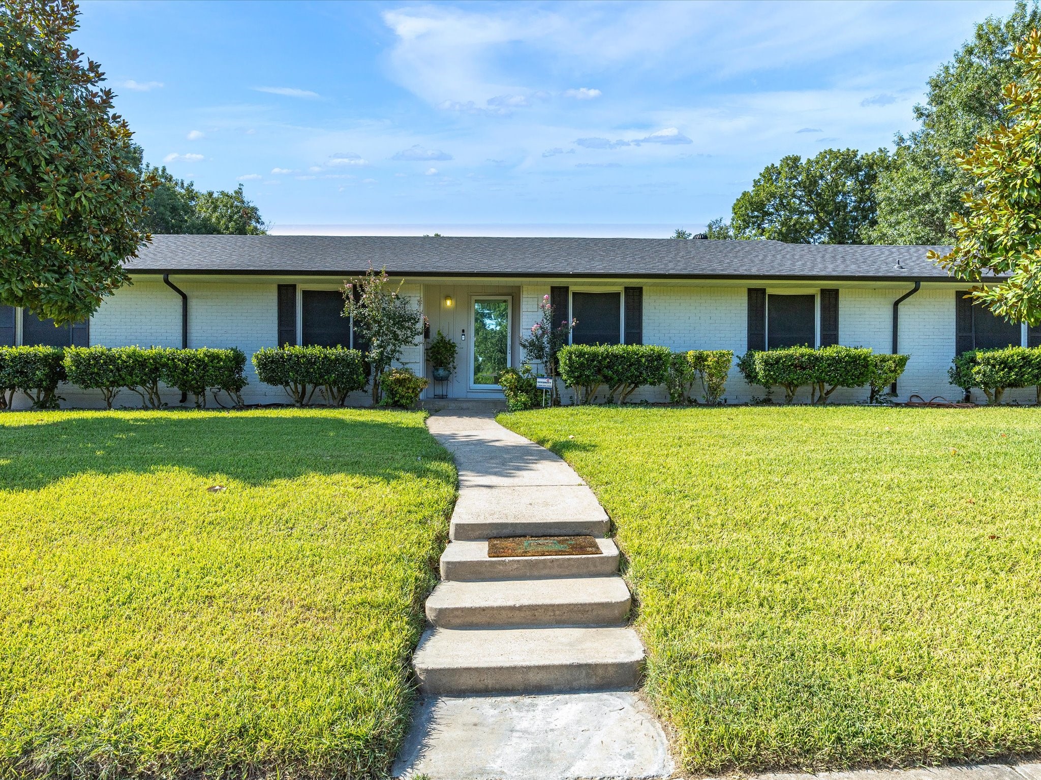 1318 Brook Valley Lane Dallas TX 75232