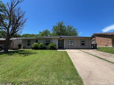 2600 Cottonwood Street Arlington TX 76014