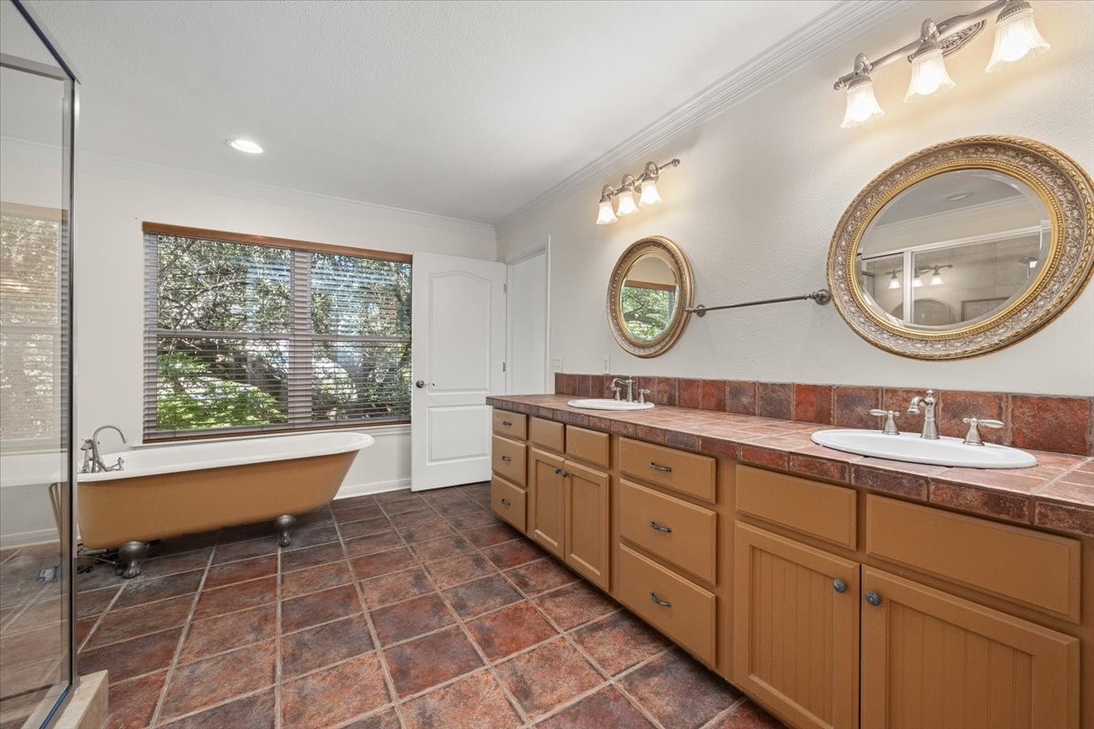 4400 Summercrest Court Fort Worth TX 76109