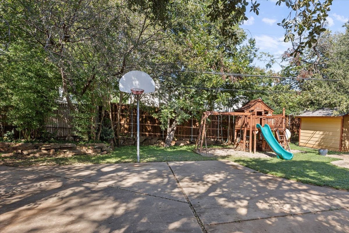4400 Summercrest Court Fort Worth TX 76109