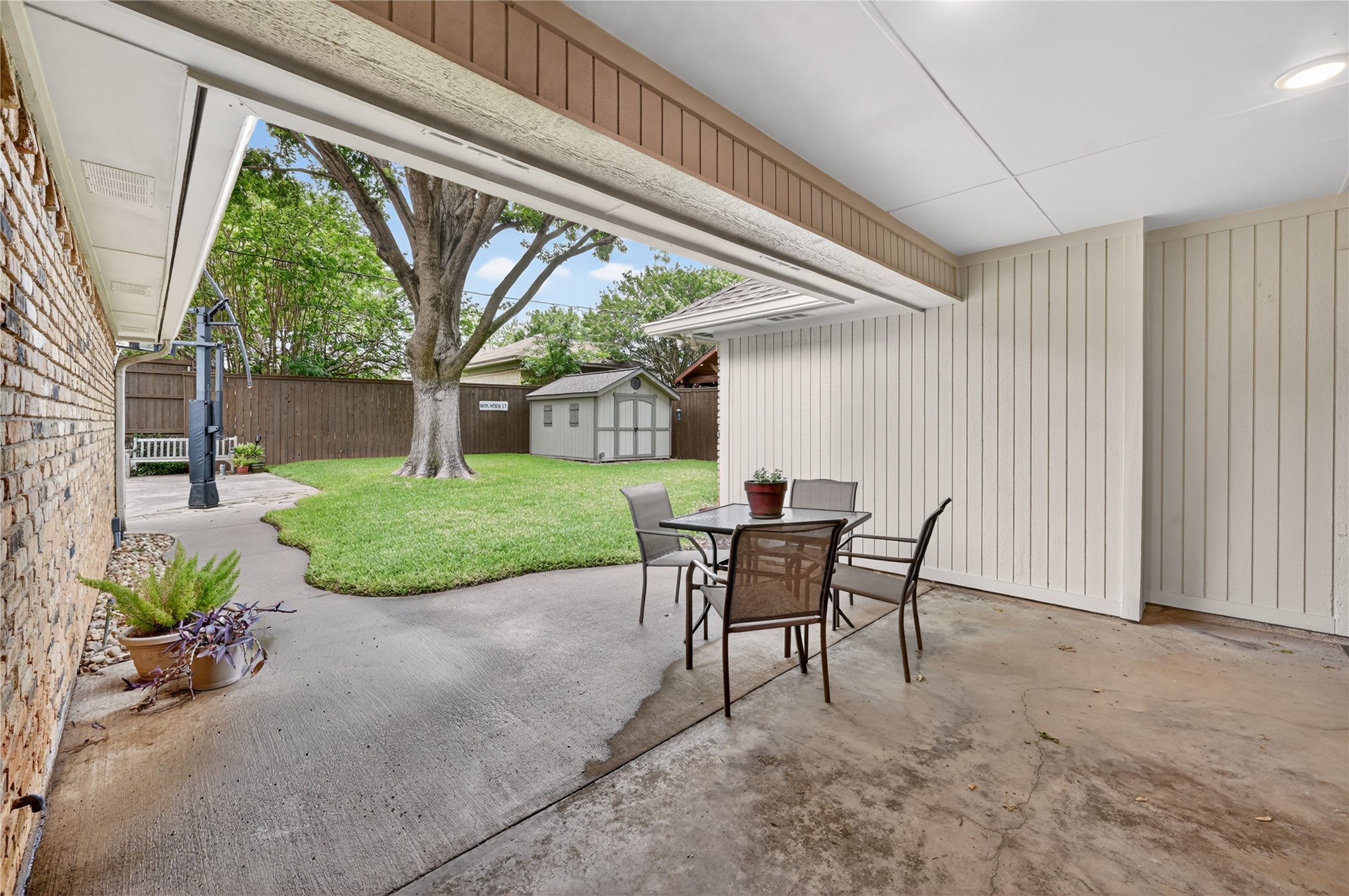 2007 Iron Horse Court Arlington TX 76017