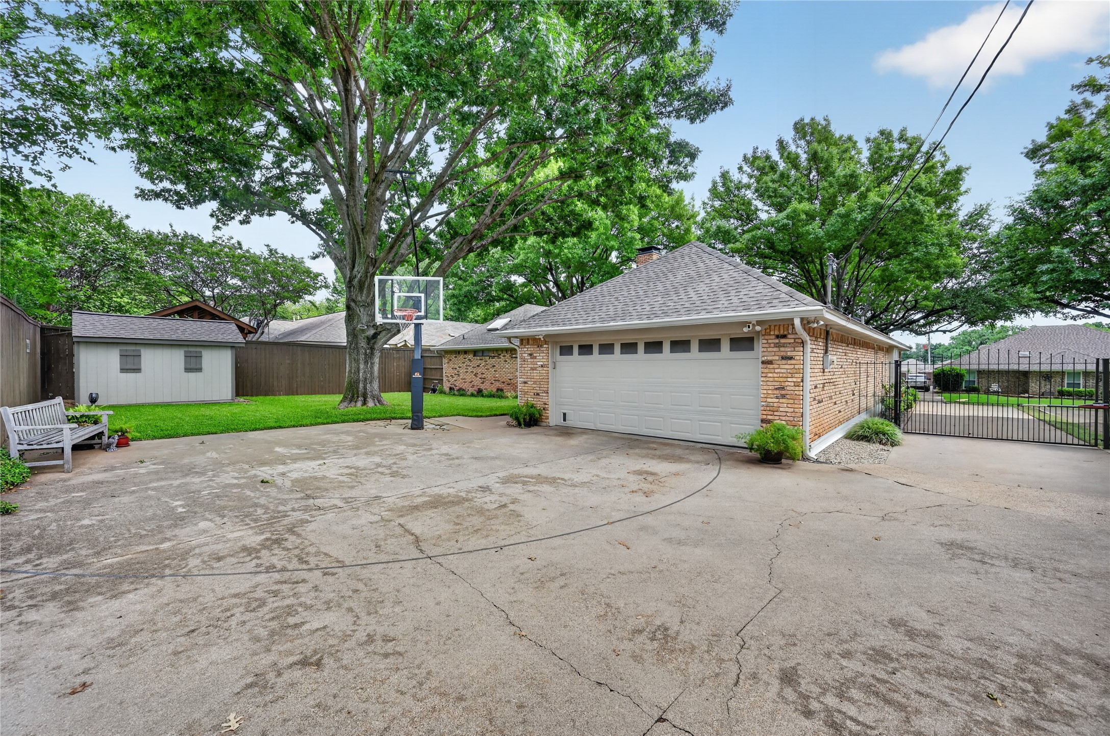 2007 Iron Horse Court Arlington TX 76017