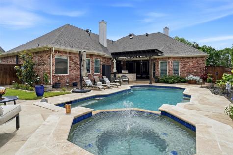 9009 Thornway Drive North Richland Hills TX 76182