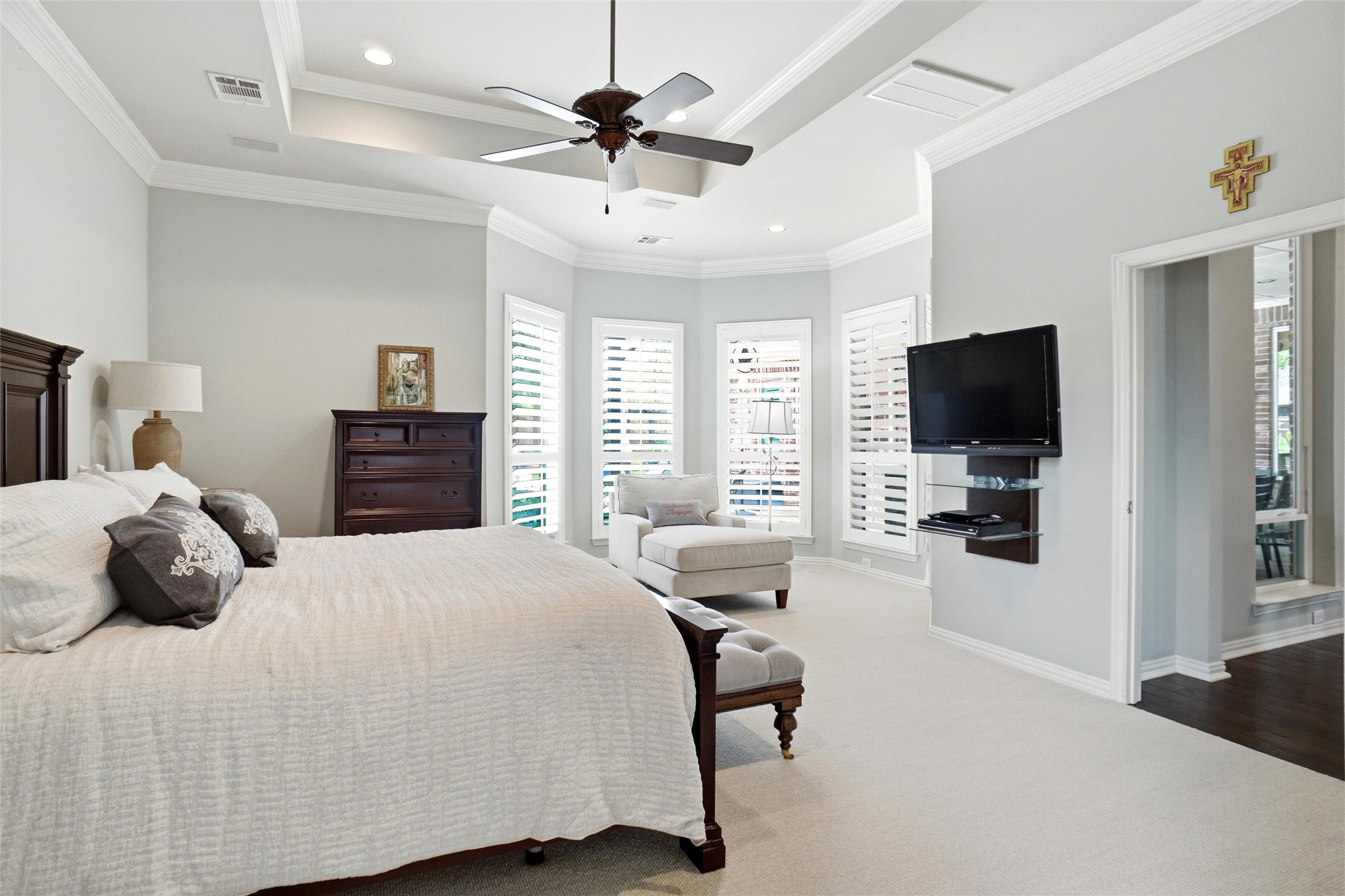 9009 Thornway Drive North Richland Hills TX 76182