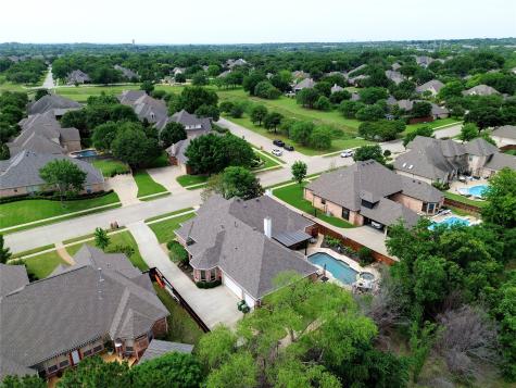 9009 Thornway Drive North Richland Hills TX 76182