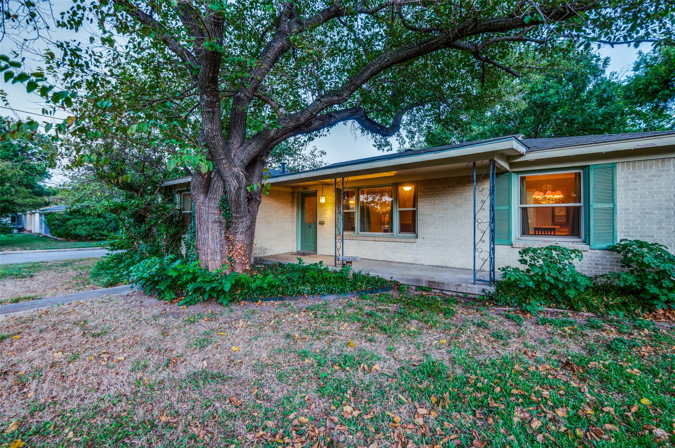 5501 Dennis Avenue Fort Worth TX 76114