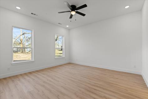 919 W Day Street Denison TX 75020