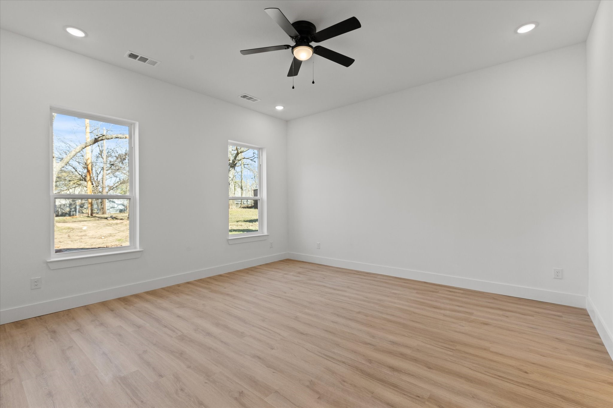 919 W Day Street Denison TX 75020