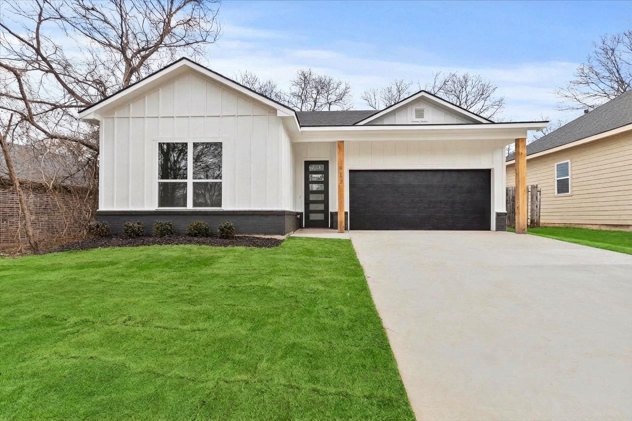919 W Day Street Denison TX 75020