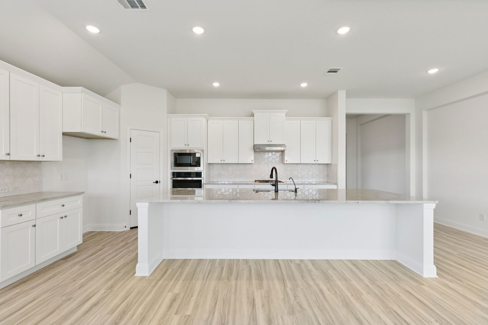 7725 Dibble Avenue Joshua TX 76058