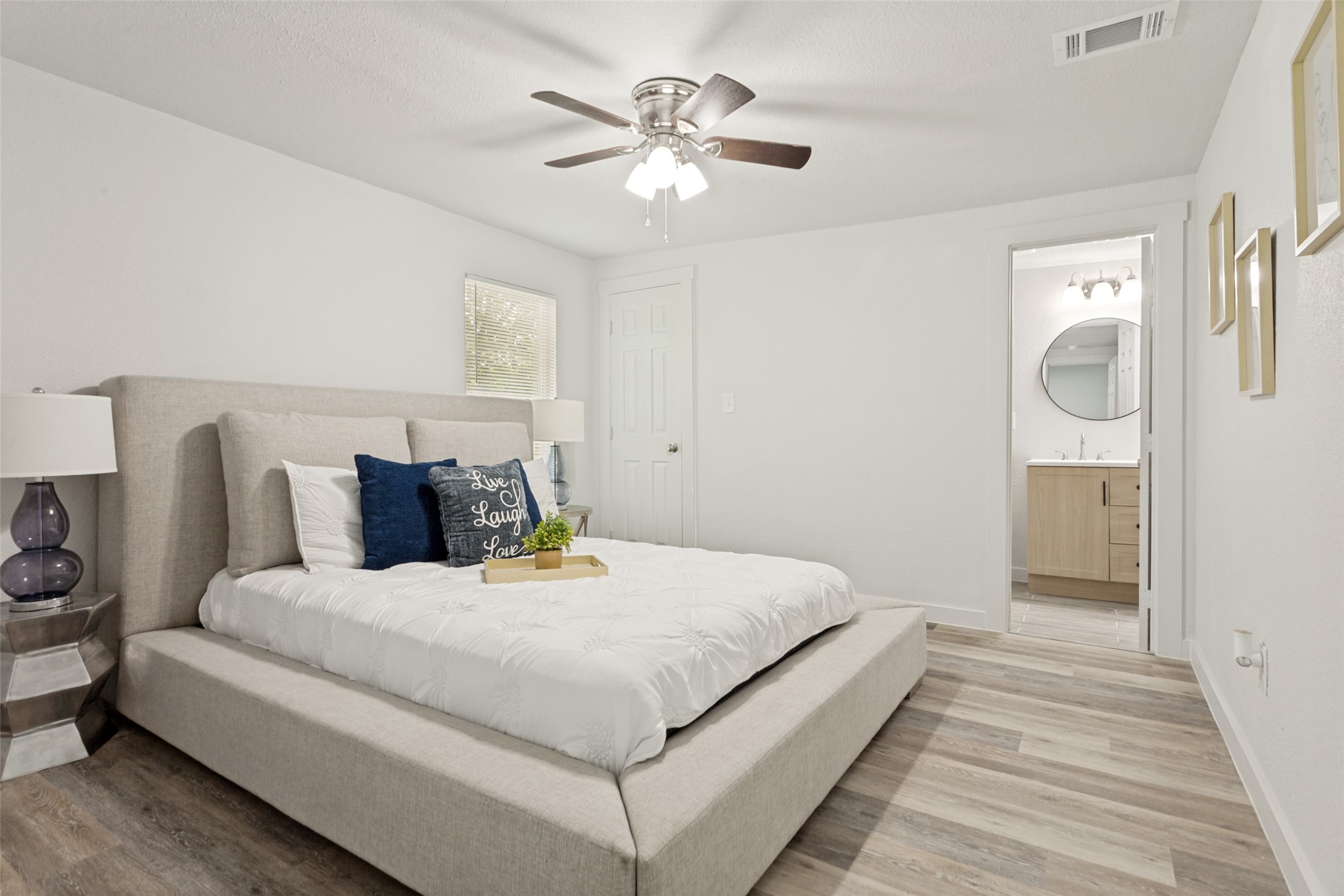 128 NW Lorna Street Burleson TX 76028