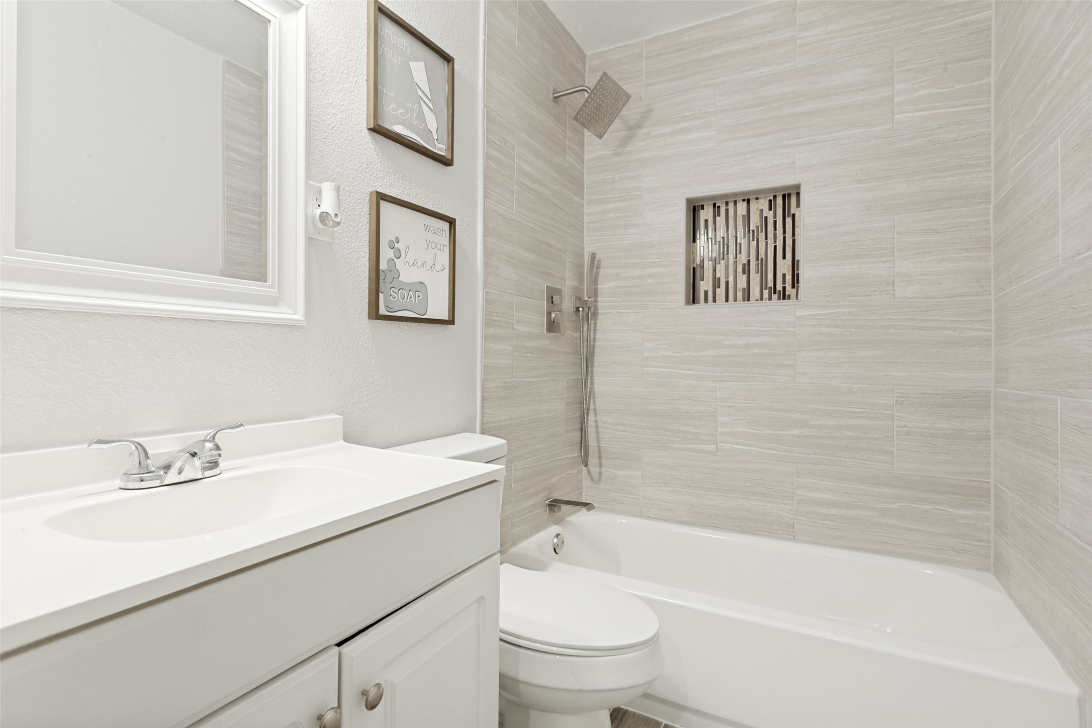 128 NW Lorna Street Burleson TX 76028