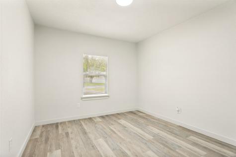 128 NW Lorna Street Burleson TX 76028