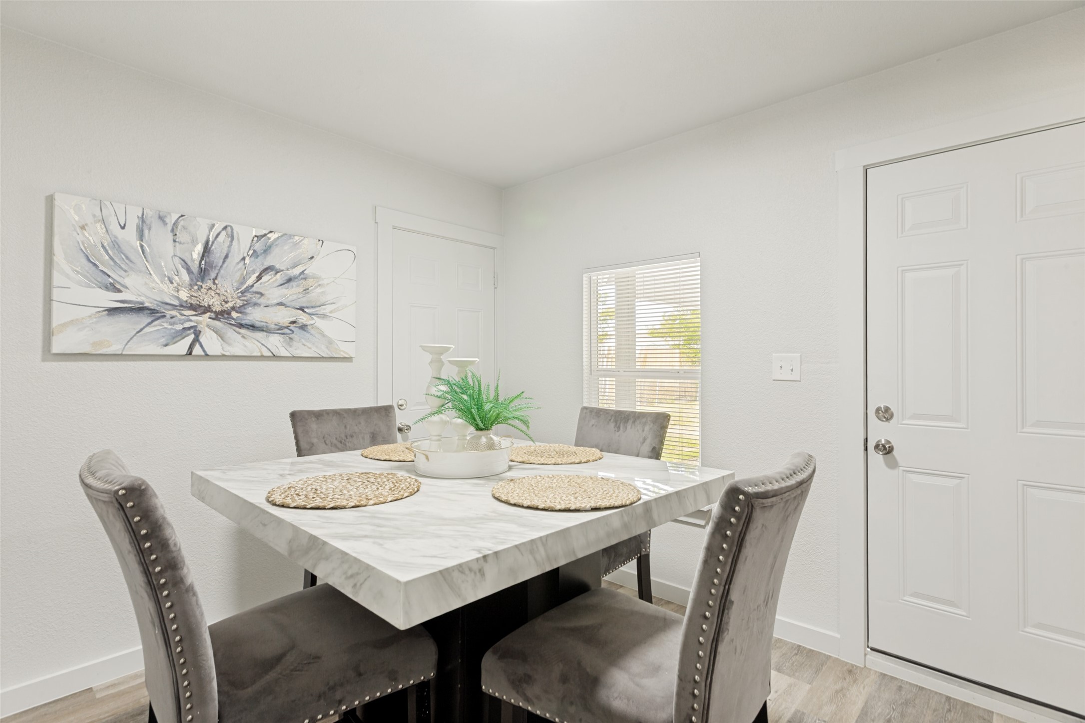 128 NW Lorna Street Burleson TX 76028