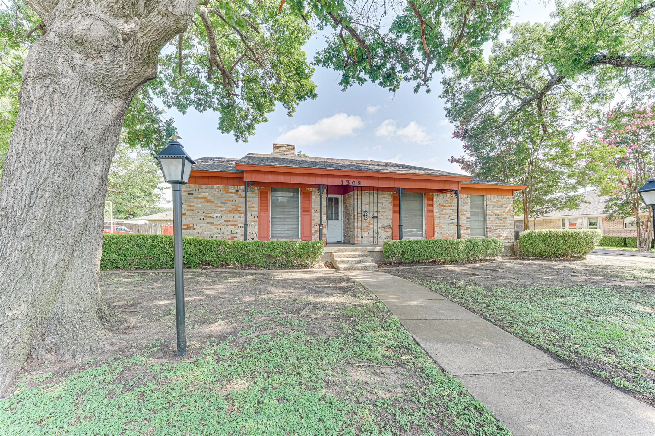 1309 Glouchester Drive Garland TX 75040